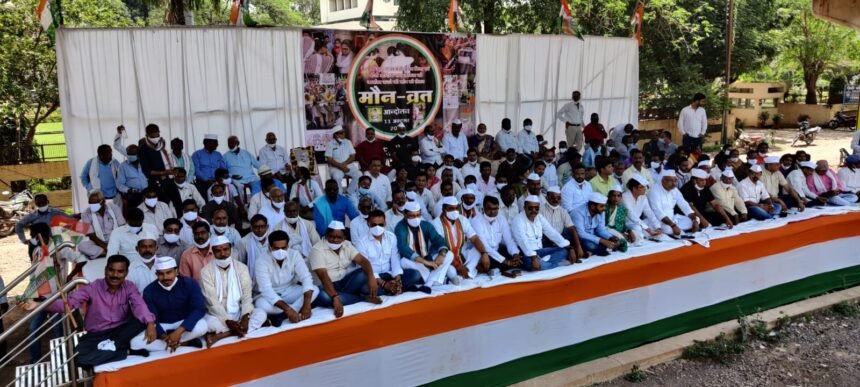भिलाई शहर जिला कांग्रेस का मौन प्रदर्शन: लखीमपुर घटना के बाद केन्द्रीय राज्य मंत्री अजय मिश्रा व यूपी सरकार को बर्खास्त करने की मांग