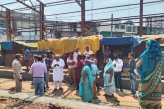 यूनिशेड निर्माण में लेटलतीफी : अफसरों पर जमकर बरसे वोरा… नगरीय प्रशासन मंत्री को किया फोन… विकास कार्यों में तेजी लाने अफसरों को निर्देश देने किया आग्रह