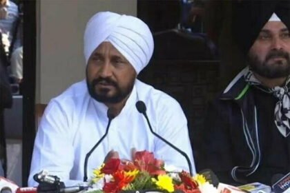 किसानों का दो लाख तक का कर्ज होगा माफ, किसानों पर दर्ज एफआईआर भी होंगी रद्द