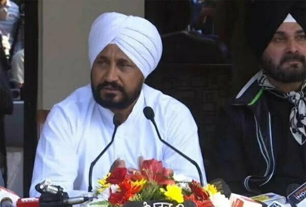 किसानों का दो लाख तक का कर्ज होगा माफ, किसानों पर दर्ज एफआईआर भी होंगी रद्द