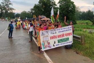 हल्ला बोल: कोयला खनन परियोजनाओं के विरोध में आदिवासी और वनवासी, निकाला 300 किमी का मार्च