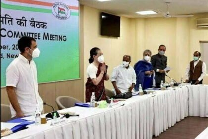 सोनिया गांधी की बागी नेताओं को फटकार- मैं ही पार्टी की स्थायी अध्यक्ष हूं, मीडिया के जरिए मुझसे बात न करें