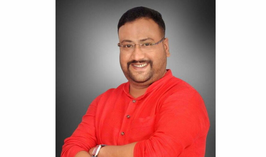 गुजरात मॉडल के प्रचार का युवा कांग्रेस प्रदेश सचिव अमित जैन ने किया विरोध