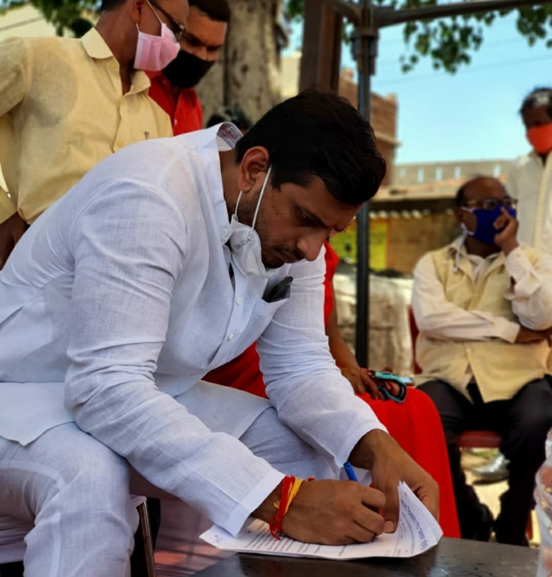 भिलाईनगर विधायक देवेंद्र यादव की पहल: 80 लाख की लागत से खुर्सीपार के विभिन्न मार्गों का होगा सीमेंटीकरण…. नालियों का भी किया जाएगा निर्माण