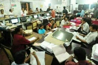 खुशखबरी: केंद्रीय कर्मियों को सरकार की सौगात, वित्त मंत्रालय का दीपावली पर एडहॉक बोनस देने का एलान