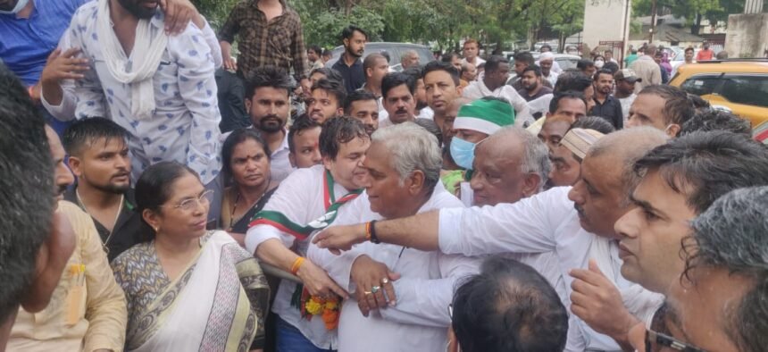 Lakhimpur fire reached Chhattisgarh. Congressmen