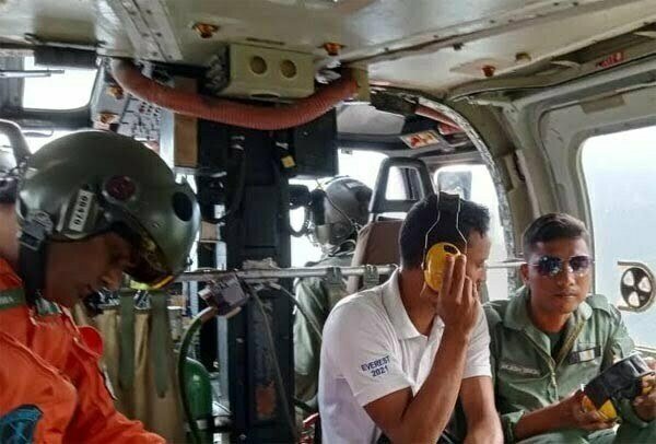 माउंट त्रिशूल आरोहण के दौरान हिमस्खलन की चपेट में आया नौसेना का दल, छह लोग लापता