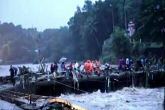 केरल में भारी बारिश से तबाही, अब तक 21 की मौत, पीएम मोदी ने विजयन से बात कर दिया मदद का भरोसा