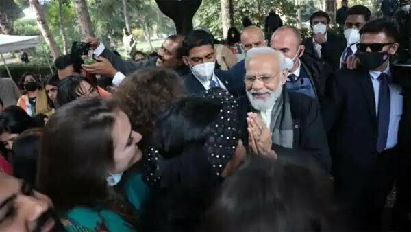 मंत्रोच्चार और मोदी-मोदी के नारे… इटली की धरती पर हुआ पीएम नरेंद्र मोदी का स्वागत
