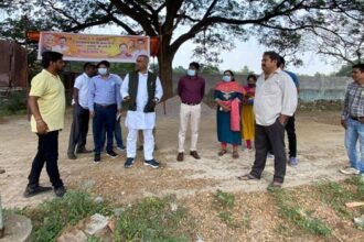 सेक्टर 02 तालाब के सौंदर्यीकरण कार्य का निगम आयुक्त प्रकाश सर्वे ने लिया जायजा, कार्य में प्रगति लाने के दिए निर्देश