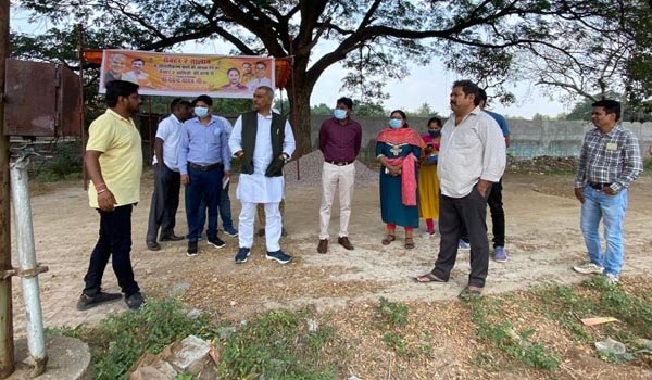 सेक्टर 02 तालाब के सौंदर्यीकरण कार्य का निगम आयुक्त प्रकाश सर्वे ने लिया जायजा, कार्य में प्रगति लाने के दिए निर्देश