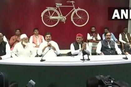बसपा को बड़ा झटका, 6 विधायक सपा में शामिल, एक भाजपाई भी साइकिल पर सवार