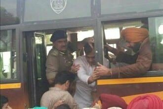 काफिले के साथ सहारनपुर बॉर्डर पहुंचे सिद्धू, पुलिस ने हिरासत में लिया