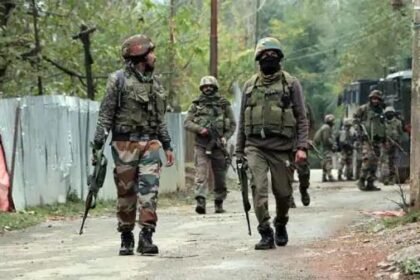 कुलगाम और अनंतनाग में मुठभेड़, एक दहशतगर्द ढेर, ऑपरेशन जारी