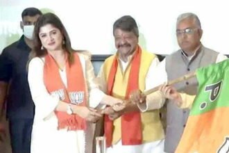 बंगाल में भाजपा को एक और झटका: अभिनेत्री श्राबंती ने दिया इस्तीफा, बंगाल चुनाव से पहले ही पार्टी में हुई थीं शामिल