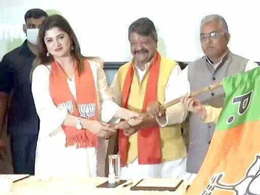 बंगाल में भाजपा को एक और झटका: अभिनेत्री श्राबंती ने दिया इस्तीफा, बंगाल चुनाव से पहले ही पार्टी में हुई थीं शामिल