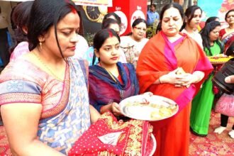 काशी विश्ववनाथ धाम पहुंची मां अन्नपूर्णा की दुर्लभ प्रतिमा... वैदिक मंत्रोच्चार के बीच सीएम योगी ने की अगवानी... विशेषताओं से भरपूर है अन्नपूर्ण की यह प्रतिमा