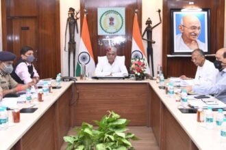 ब्रेकिंग न्यूज: गृह विभाग की समीक्षा बैठक में बोले सीएम बघेल… पुलिस कर्मियों को यथा संभव मिले साप्ताहिक अवकाश…. हुक्काबारों के संबंध में दिए यह निर्देश