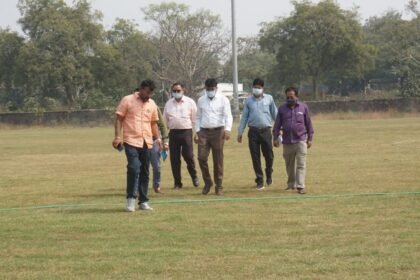 सेक्टर-9 का फुटबाल ग्राउंड खिलाडिय़ों के लिये हुआ तैयार… जल्द शुरू हो सकेंगे मुकाबले… फ्लड लाइट की भी सुविधा
