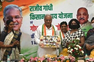 The Chief Minister launched the online dashboard of the Slum Health Scheme and the gift pack