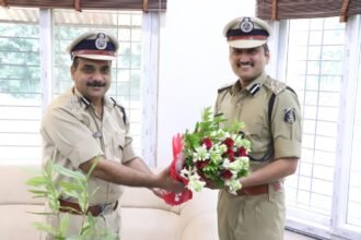 आईपीएस ओपी पाल ने दुर्ग रेंज के आईजी का संभाला पद… एसपी मीणा सहित आला अधिकारियों ने दी बधाई