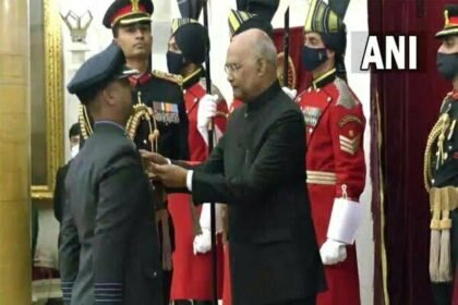पाक को खदेड़ने वाले वीर का हुआ 'अभिनंदन', मेजर विभूति और सूबेदार सोमबीर को मिला शौर्य चक्र