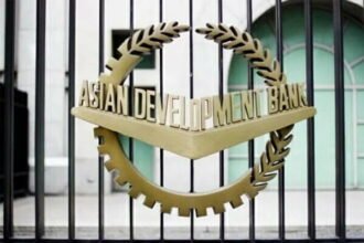 एडीबी ने 11,185 करोड़ रुपये का कर्ज मंजूर किया, कोविड-19 टीके खरीदने पर होगा खर्च
