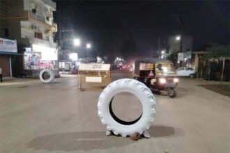 चुनावी सुरक्षा: जिले में 30 से अधिक स्थानों पर नाकेबंदी, संदिग्धोंं पर पुलिस की पैनी नजर, होटल व ढाबों की भी जांच