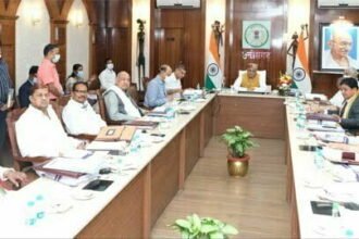 भूपेश केबिनेट की बैठक में महत्वपूर्ण फैसले : वैट में 1 व 2 प्रतिशत की कमी, वहीं शिक्षाकर्मियों को भी राहत