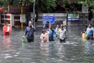 बाढ़ में डूबे चेन्नई में कहर अभी बाकी है! मूसलाधार बारिश की आशंका