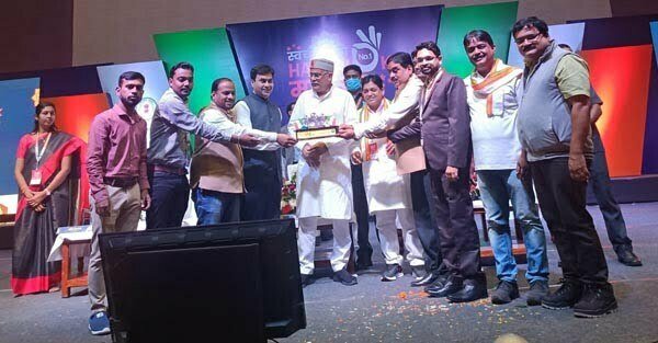 मुख्यमंत्री बघेल ने किया स्वच्छता का हैट्रिक महोत्सव कार्यक्रम में महापौर और आयुक्त, सभापति को किया सम्मानित
