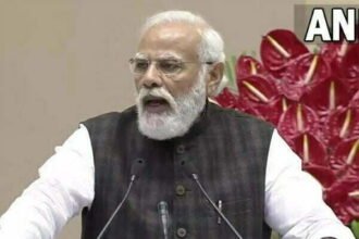 नए वैरिएंट का बढ़ता खतरा: अधिकारियों के साथ पीएम मोदी की अहम बैठक, कोरोना टीकाकरण की करेंगे समीक्षा