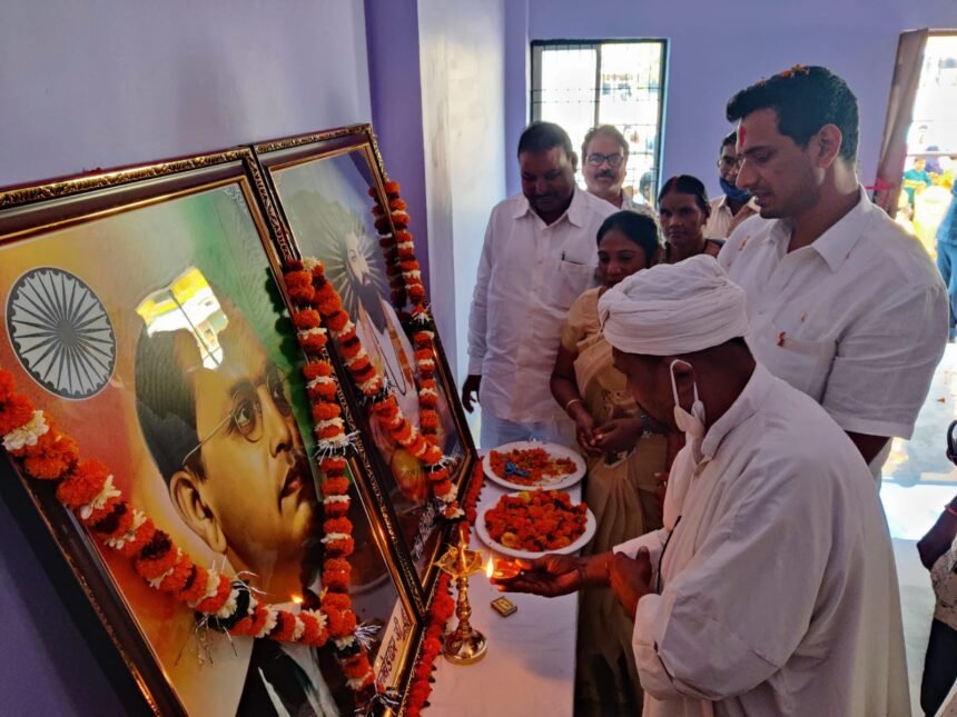 विधायक देवेंद्र यादव ने दी 8 लाख की लागत बने सामुदायिक भवन की सौगात… समाज प्रमुखों के सामने किया लोकार्पण