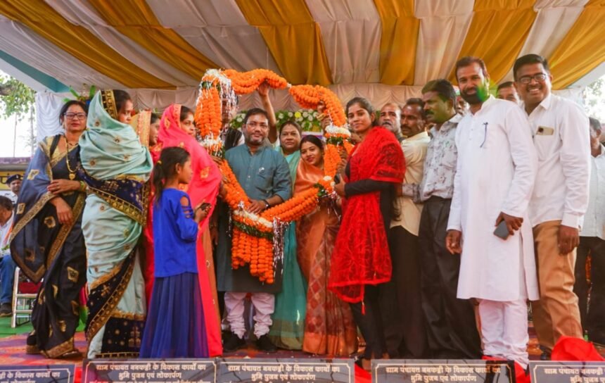 लोक स्वास्थ्य यांत्रिकी एवं ग्रामोद्योग मंत्री गुरु रूद्र कुमार ने ग्राम ननकट्टी में विभिन्न विकास कार्यों का किया भूमि पूजन और लोकार्पण
