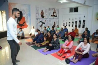 बच्चों में स्वास्थ्य के प्रति जागरूकता लाने शिक्षकों के ट्रेनिंग में योगा और फिटनेस की क्लास एससीईआरटी में प्रारंभ