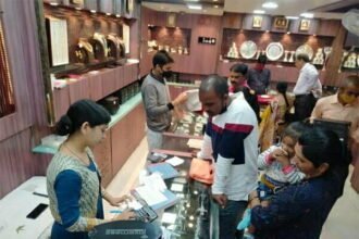 धनतेरस पर जमकर हुई सोने की खरीदारी, एक दिन में ही बिके 15 टन सोने के आभूषण