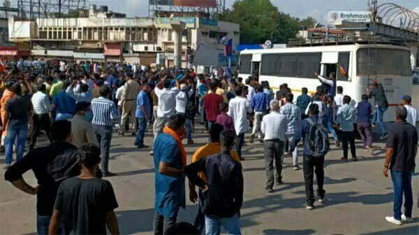 पेट्रोल-डीजल में वैट कम करने की मांग को लेकर प्रदेशभर में प्रदर्शन, सड़क किया जाम