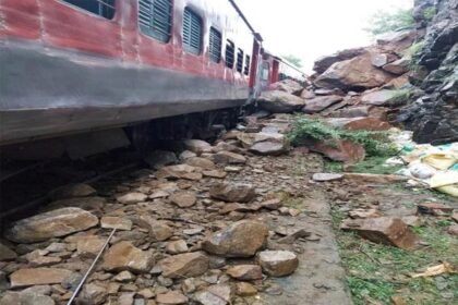 रेल हादसा: कन्नूर-बंगलुरू एक्सप्रेस के पांच डिब्बे पटरी से उतरे, बाल-बाल बचे 2348 यात्री