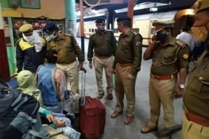 नौ रेलवे स्टेशनों को बम से उड़ाने की धमकी, पत्र में लिखा-जिहादियों की मौत का बदला जरूर लूंगा