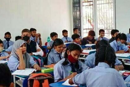 मुख्य सचिव ने आरडी तिवारी स्वामी आत्मानंद इंग्लिश मीडियम स्कूल का किया अवलोकन