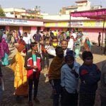 शांतिपूर्ण मतदान के बीच जीत के दावे, मतदाताओं में दिखा उत्साह