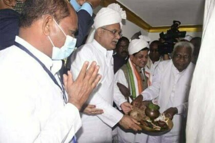 गुरुघासीदास जयन्ती: मुख्यमंत्री भूपेश बघेल ने किये मोतिमपुर अमरटापू धाम के दर्शन