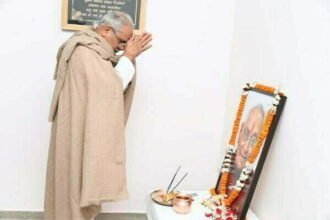 मुख्यमंत्री ने पूर्व मुख्यमंत्री मोतीलाल वोरा की जयंती पर किया नमन