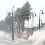 चेतावनी: बंगाल की खाड़ी में बन रहा कम दबाव, चक्रवाती तूफान का साया, अलर्ट जारी