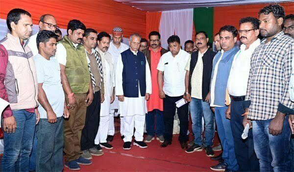 सीडीएस जनरल बिपिन रावत के निधन पर गृहमंत्री ने शोकसभा आयोजित कर दी श्रदांजलि