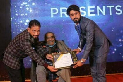 सफलता कठिन परिश्रम का परिणाम है, पटना के अनु कुमार दिल्ली में हुये सम्मानित