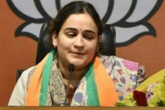 बीजेपी में शामिल होने के बाद बोलीं अपर्णा नेताजी और बड़ों का आशीर्वाद लेकर आई हूं