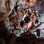 खनन हादसा: चार के मिले शव, बचाव कार्य जारी, माइनिंग कंपनी ने की मृतकों के परिवार को 10-10 लाख मुआवजे की घोषणा