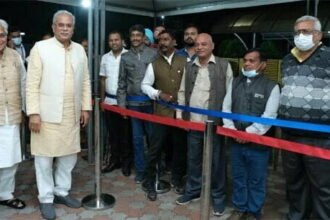 मुख्यमंत्री से अरूण वोरा के नेतृत्व में एमआईसी सदस्यों ने की मुलाकात