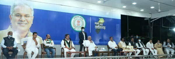 मुख्यमंत्री बघेल से नगर निगम भिलाई के नवनिर्वाचित महापौर, सभापति एवं पार्षदों ने की सौजन्य मुलाकात